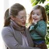 Jennifer Garner se promène avec sa plus jeune fillette, Seraphina. 16 décembre 2011