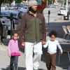 Ziggy Marley, sa fille Judah et son fils Gideon à Los Angeles, le 16 janvier 2011.