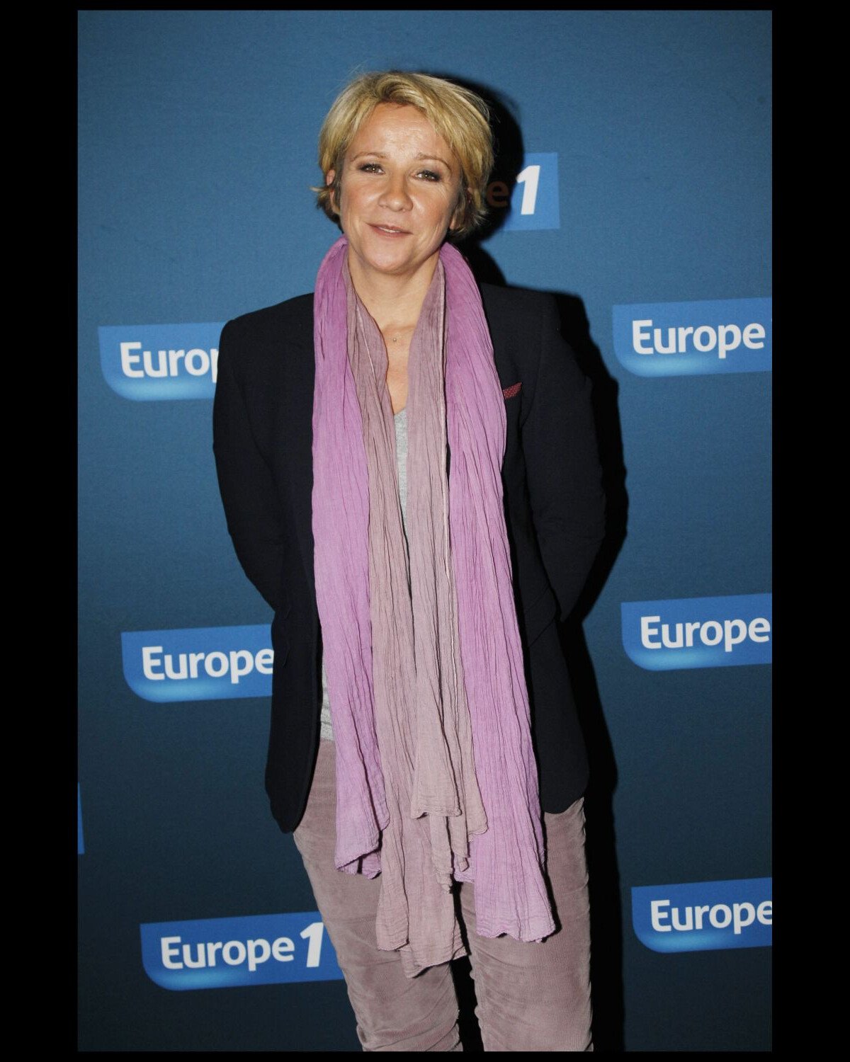 Photo Ariane en novembre 2011 chez Europe 1 Purepeople Photo Ariane en novembre 2011 chez Europe 1 Purepeople