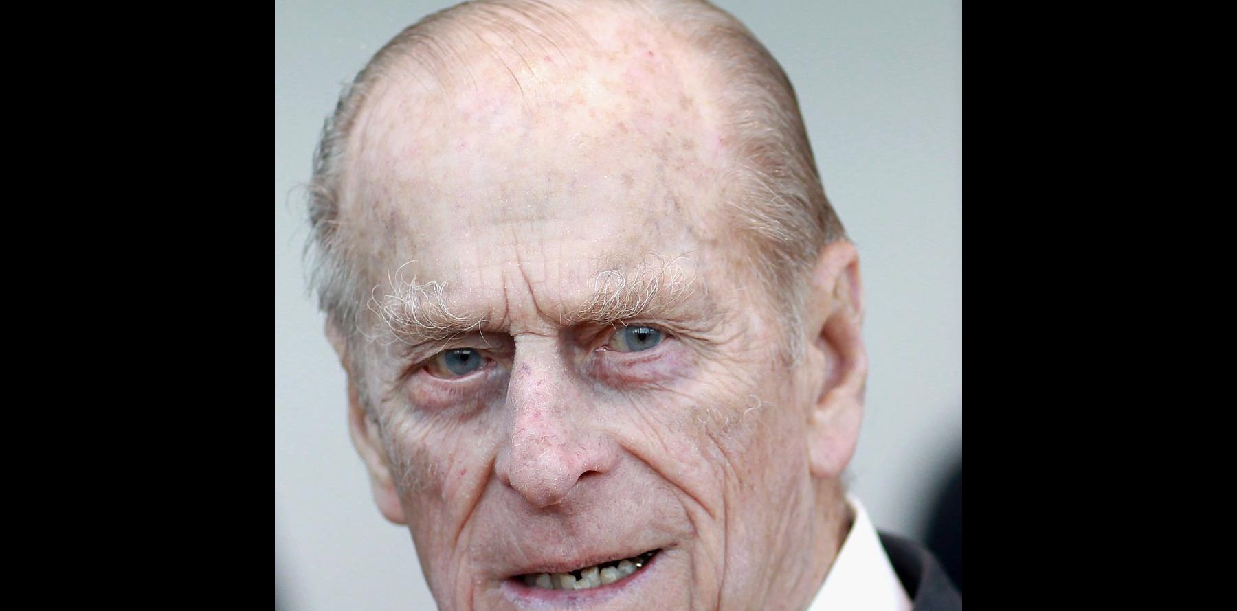 Le prince Philip, époux de la reine Elizabeth II, hospitalisé et opéré d'urgence - Purepeople