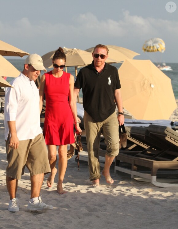 Boris Becker et sa femme Lilly Kerssenberg à Miami sur la plage le 23 décembre 2011
 
