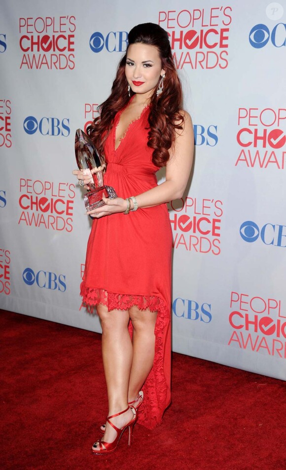 Demi Lovato, artiste pop de l'année, aux People's Choice Awards, à Los Angeles, le 11 janvier 2012.