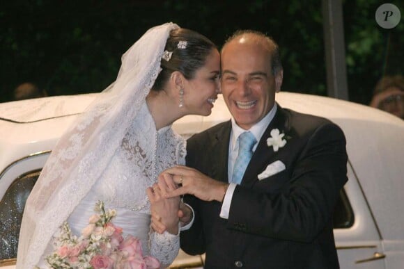 Luciana Gimenez lors de son mariage avec Marcelo de Carvalho à São Paulo, le 19 août 2006.