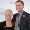 Daniel Craig et Judi Dench en novembre 2011 à Londres.