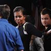 Michelle Obama danse en compagnie des jeunes acteurs de la séries iCarly, dans une école d'Alexandria en Virginie, le 13 janvier 2011.
 
 