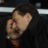 Le ministre Eric Besson et Yasmine au Parc des Princes pour le match PSG/Toulouse, le 14 janvier 2012.