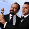 Asghar Farhadi et Peyman Moadi, meilleur film étranger pour Une séparation aux Golden Globes à Los Angeles, le 15 janvier 2012.