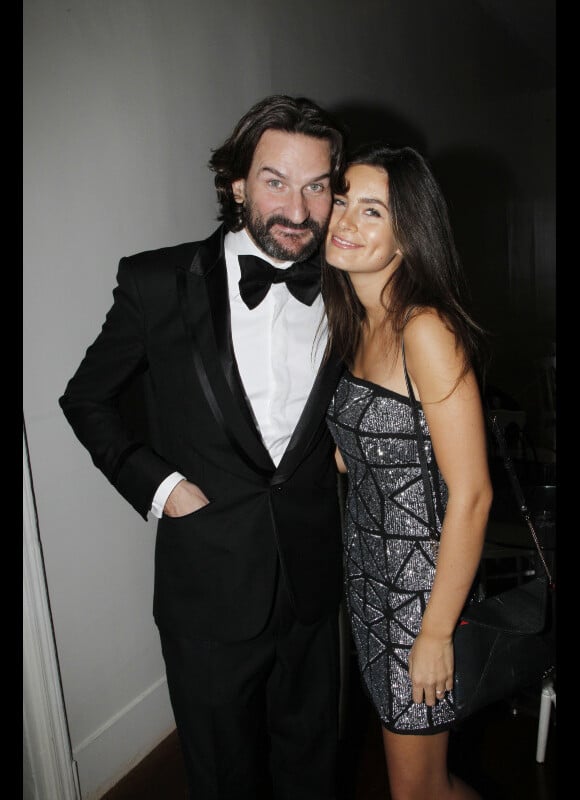 Frédéric Beigbeder et son amie Lara lors de la soirée d'avant-première du film L'amour dure trois ans à Paris le 7 janvier 2012