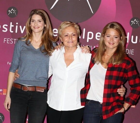 Alice Taglioni, Muriel Robin et Virginie Efira au festival de l'Alpe d'Huez, le 17 janvier 2012.