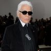 Karl Lagerfeld assistait au défilé Dior Homme automne-hiver 2012/2013 à Paris, le 21 janvier 2012.