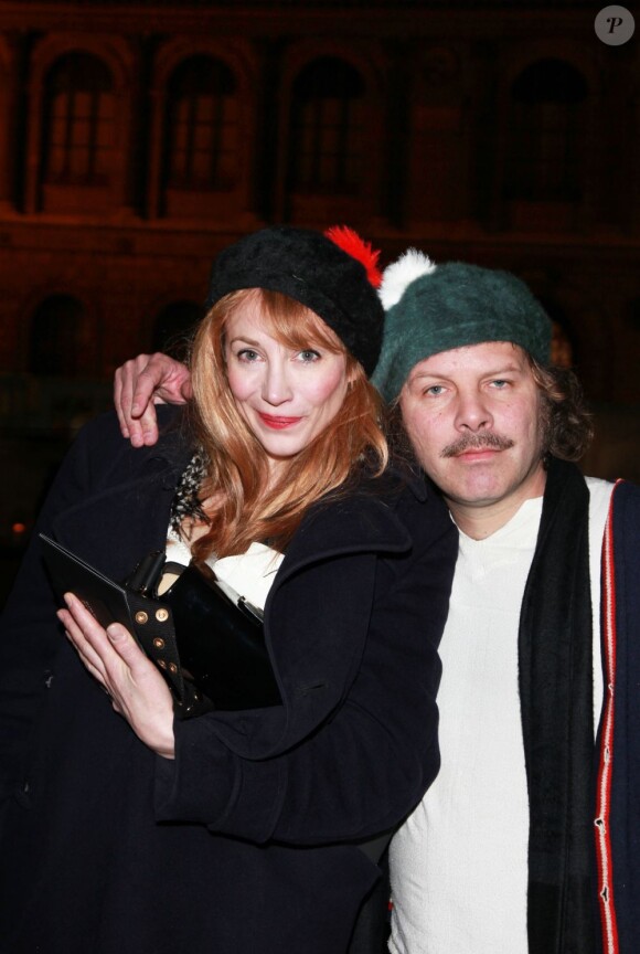 Julie Depardieu et Philippe Katerine au premier rang lors du défilé Etam lingerie à Paris le 23 janvier 2012