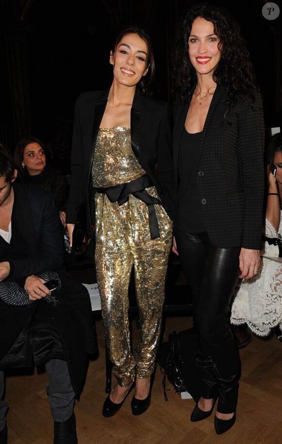 Sofia Essaïdi et Linda Hardy lors du défilé Zuhair Murad Haute Couture à Paris le 24 janvier 2012