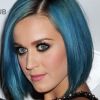 Katy Perry avait opté pour le bleu lors de la soirée caritative pour l'association Givelove.org au club 1 OAK à Las Vegas, le 27 janvier 2012