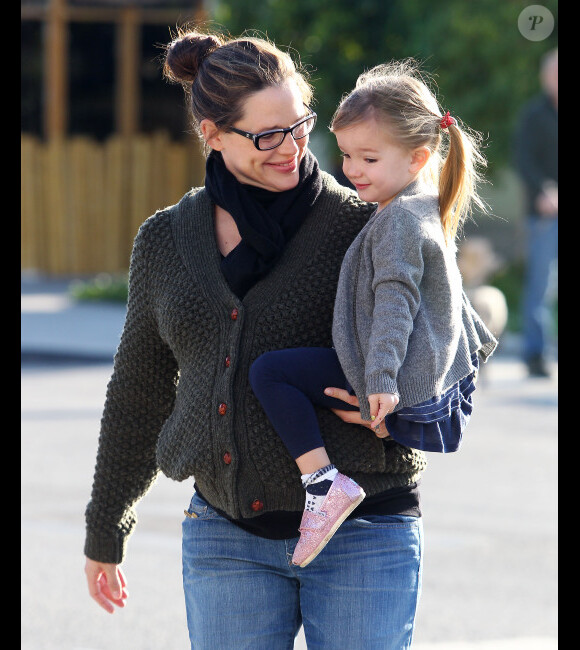 Jennifer Garner, complice avec sa fille Seraphina à Los Angeles le 3 février 2012