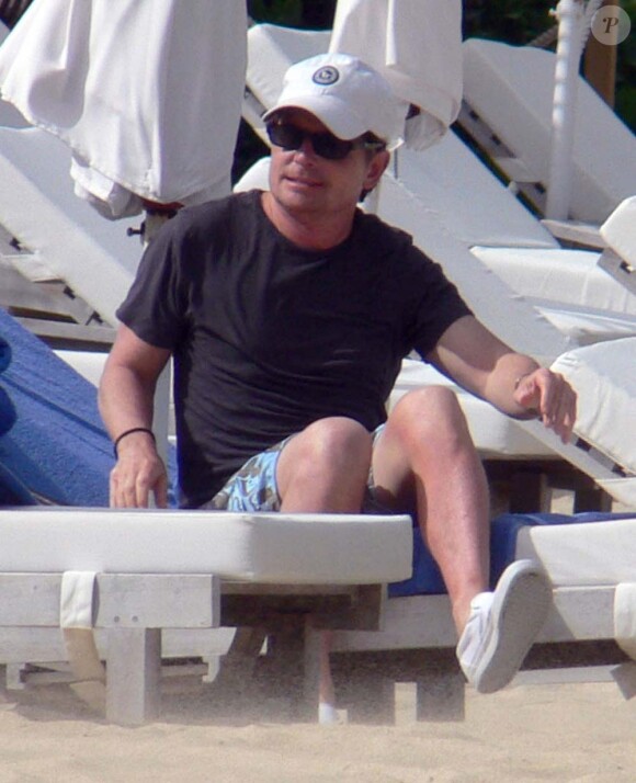Michael J. Fox au bord d'une piscine à Saint-Barthélemy, le 4 février 2012.