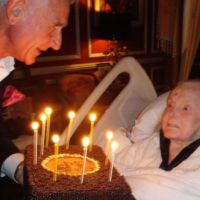 Zsa Zsa Gabor, alitée : Une immense réception pour ses 95 ans