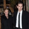 Scarlett Johansson accompagnée de son frère a participé au lancement du programme Runway to win pour soutenir Barack Obama dans sa candidature à la présidentielle américaine. New York le 7 février 2012