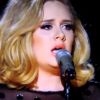 Adele sur la scène des Grammy Awards le 12 février 2012