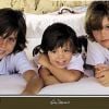 Miguel, Rodrigo, les jumelles Victoria et Cristina et Guillermo sur la carte de voeux de leur parents en 2009.