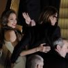 Angelina Jolie et Brad Pitt amoureux le 16 février 2012 à Paris pour l'avant-première du film Au pays du sang et du miel
