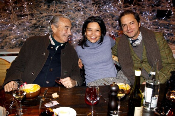 Manuel Canovas avec Sophie Douzal et Franz Potisek lors de la soirée de lancement du restaurant éphémère du Plaza Athénée Les bancs d'hiver. Le 16 février 2012