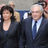 Dominique Strauss-Kahn, qui vient de plaider non coupable dans l'affaire  du Sofitel, et Anne Sinclair quittent le tribunal de Manhattan, à New  York, le 6 juin 2011.