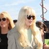 Lindsay Lohan quitte le tribunal de Los Angeles à l'issue d'une audience, le mercredi 22 février 2012.