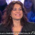 Myriam Szabo sur le plateau de  Salut Les Terriens  sur Canal+, le 25 février 2012.