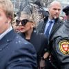 Lady Gaga fait une arrivée remarquée à l'université de Harvard, aux États-Unis, le 29 février 2012.