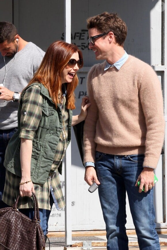 Alyson Hannigan et Brad Goreski en plein fou-rire à Beverly Hills, le 1er mars 2012.