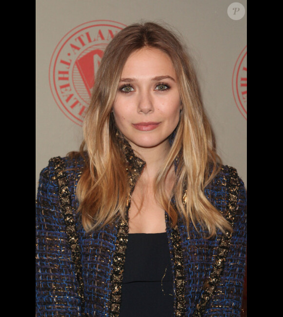 Elizabeth Olsen lors de la soirée de Gala du Atlantic Theater Company à New York City le 5 mars 2012