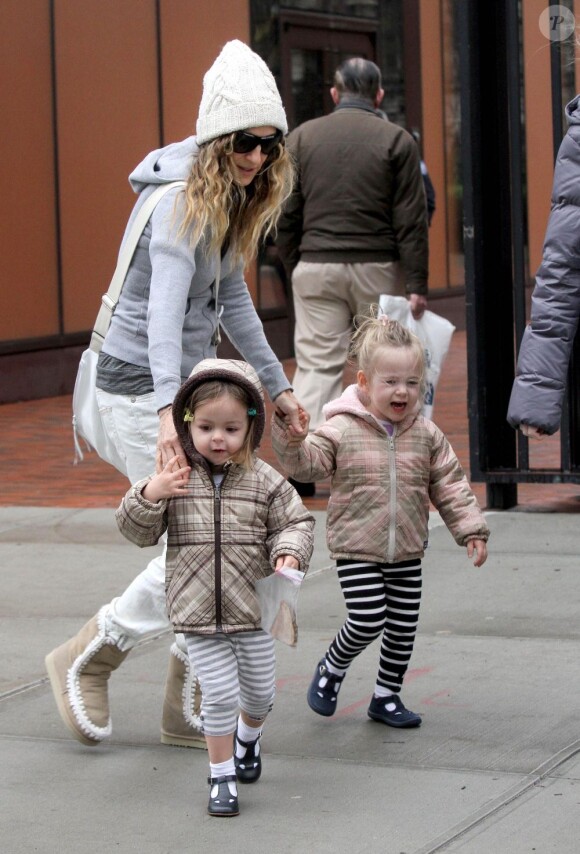 Sarah Jessica Parker et ses jumelles à New York en février 2012