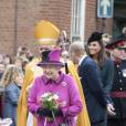 La reine Elizabeth II et la duchesse de Cambridge en la cathédrale de Leicester, le 8 mars 2012
