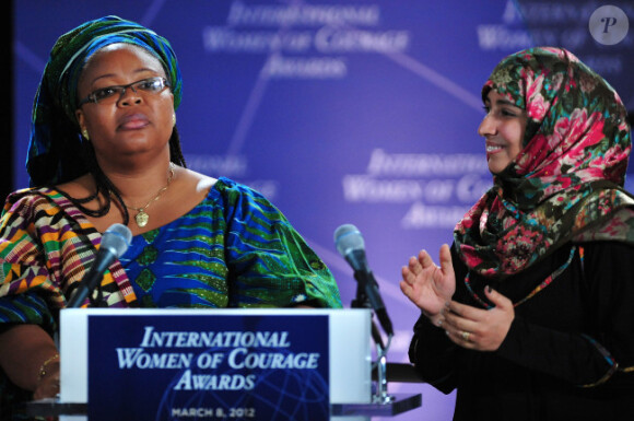 Leymah Gbowee et Tawakkol Karman le 8 mars 2012 à Washington pour la cérémonie des International Women of Courage Awards