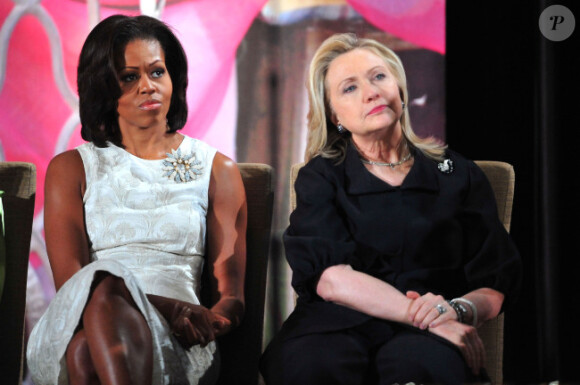 Michelle Obama et Hillary Clinton le 8 mars 2012 à Washington pour la cérémonie des International Women of Courage Awards