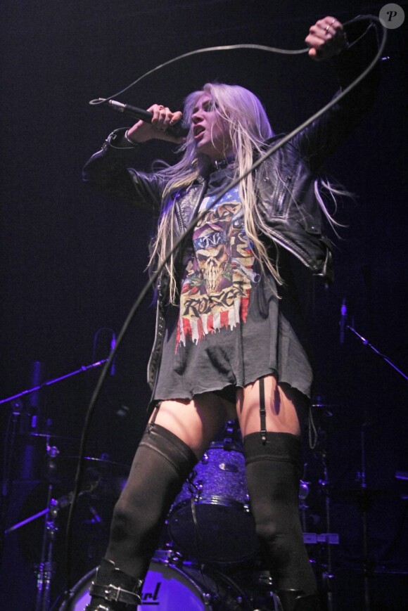 Taylor Momsen en novembre 2011, avec un look gothique