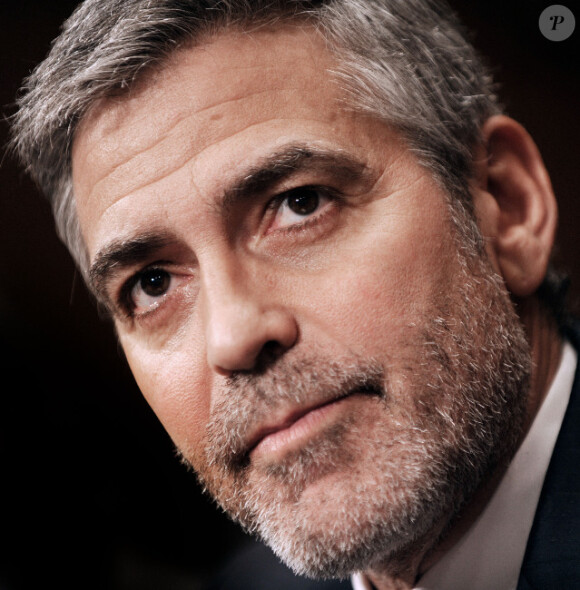 George Clooney s'exprime au Sénat sur la situation du Soudan, à Washington, le 14 mars 2012