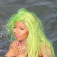 Exclusif : Nicki Minaj très sexy sur la plage d'Oahu pour le tournage de son nouveau clip Starships, à Hawaï le 14 mars 2012, quel corps !