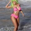 Exclusif : Nicki Minaj et ses cheveux verts très sexy sur la plage d'Oahu pour le tournage de son nouveau clip Starships, à Hawaï le 14 mars 2012