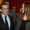 Nicolas Sarkozy et Carla Bruni à l'Élysée où le président a décoré onze  personnalités du monde des arts et du spectacle, le 14 mars 2012.