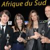 Céline Bosquet et les gagnants lors du dîner de gala de la Coupe de l'info jeudi 15 mars à L'Atelier Renault à Paris