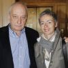 François Berléand et sa compagne Alexia Stresi lors du déjeuner à la Tour d'argent pour les 30 ans de "renaissance" de Château St-Pierre et les 430 ans de la Tour d'argent, le 15 mars 2012