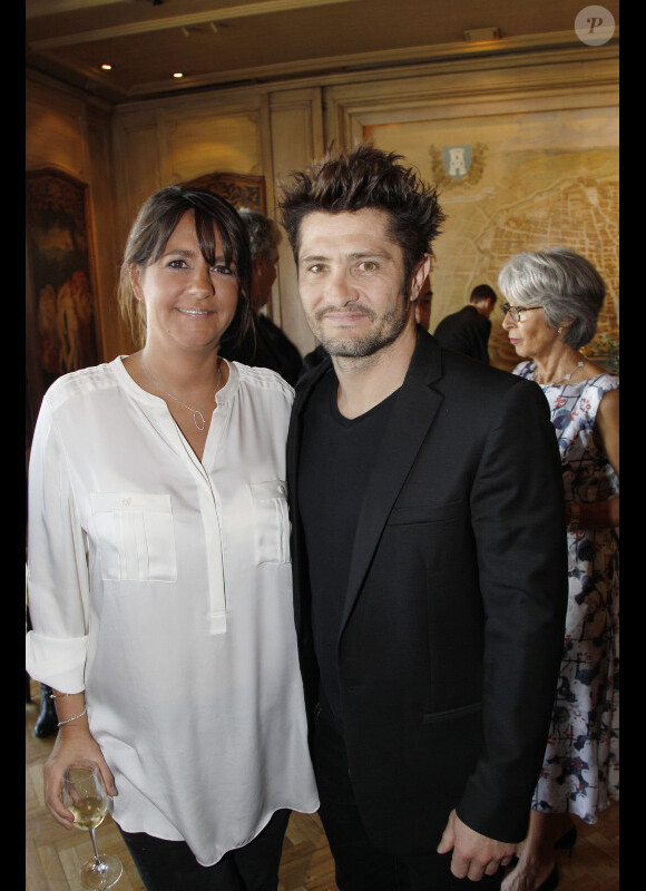 Valérie Expert et Bixente Lizarazu lors du déjeuner à la Tour d'argent pour les 30 ans de "renaissance" de Château St-Pierre et les 430 ans de la Tour d'argent, le 15 mars 2012