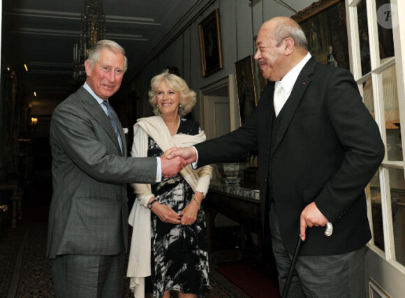 Le Prince Charles et Camilla recoivent  George Tupou V, roi du Tonga, dans leur résidence de Clarence House, en avril 2011