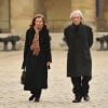 Jean Rochefort et sa femme Delphine Gleize lors de l'hommage à Pierre Schoendoerffer aux Invalides à Paris le 19 mars 2012