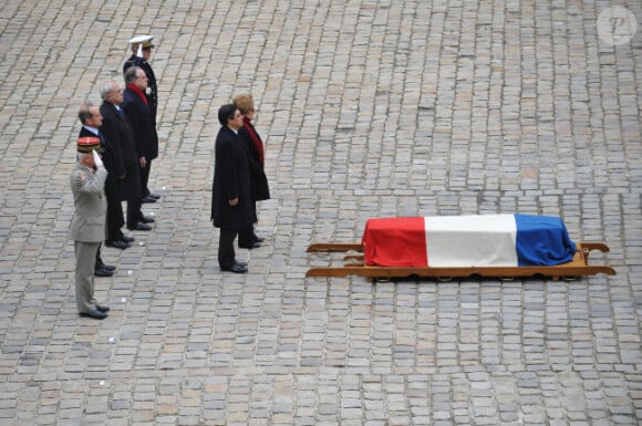 L'hommage à Pierre Schoendoerffer aux Invalides à Paris le 19 mars 2012