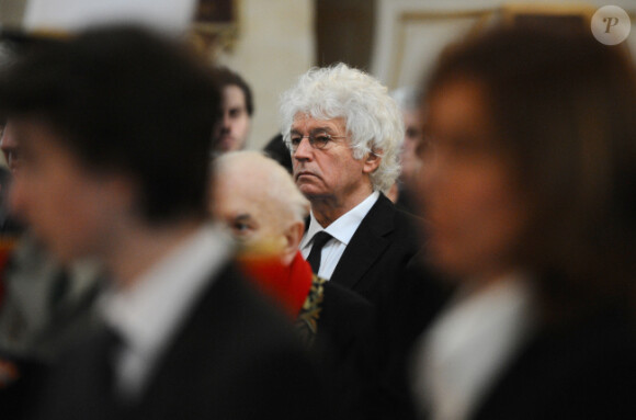 Jean-Jacques Annaud lors de l'hommage à Pierre Schoendoerffer aux Invalides à Paris le 19 mars 2012
