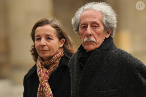 Jean Rochefort et Delphine Gleize lors de l'hommage à Pierre Schoendoerffer aux Invalides à Paris le 19 mars 2012