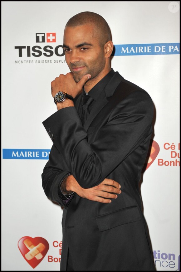 Tony Parker lors du Par Coeur Gala à Paris, dont Tissot était le partenaire. Septembre 2011.
