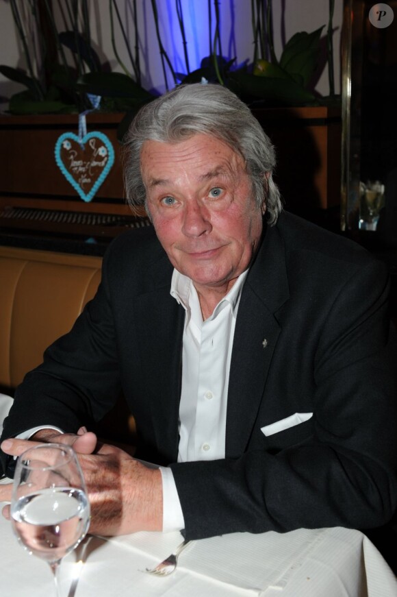 Alain Delon à la soirée bavaroise organisée en l'honneur d'Axel Ganz, le 15 mars 2012.
